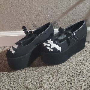 Demonia Bat Platforms